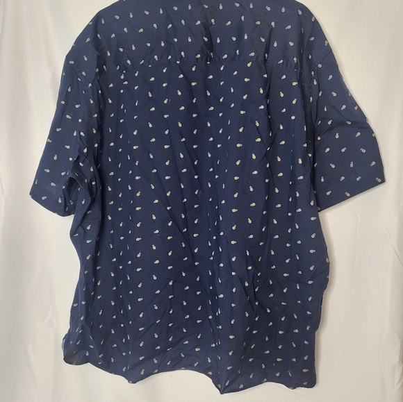 Van heusen button down - Picture 3 of 5